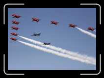 Hawk T1 UK Red Arrows et Spitfire IMG_1484 * 3024 x 2140 * (3.85MB)